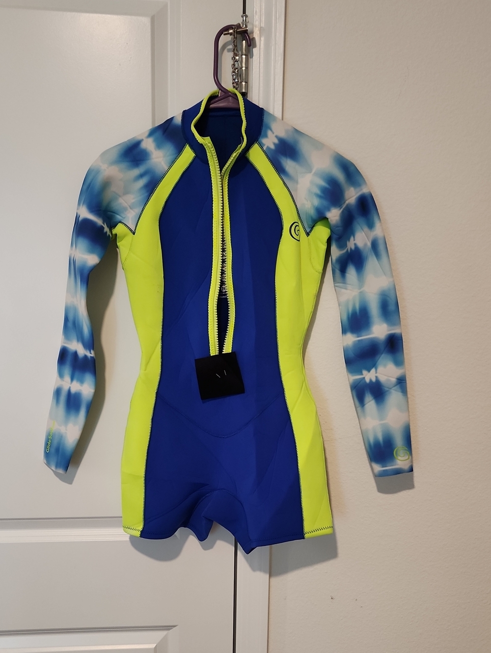 Girls' Neon Yellow & Blue Long-Sleeve Swim Rashguard